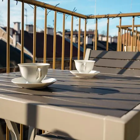 アパート Balloon View